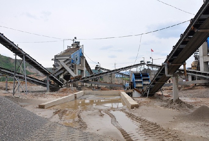 Jaw Crusher and Simons Cone Crusher for Hard Rocks